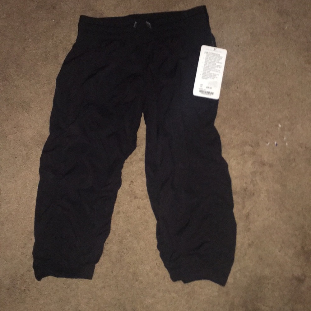 Ivivva Black Crop